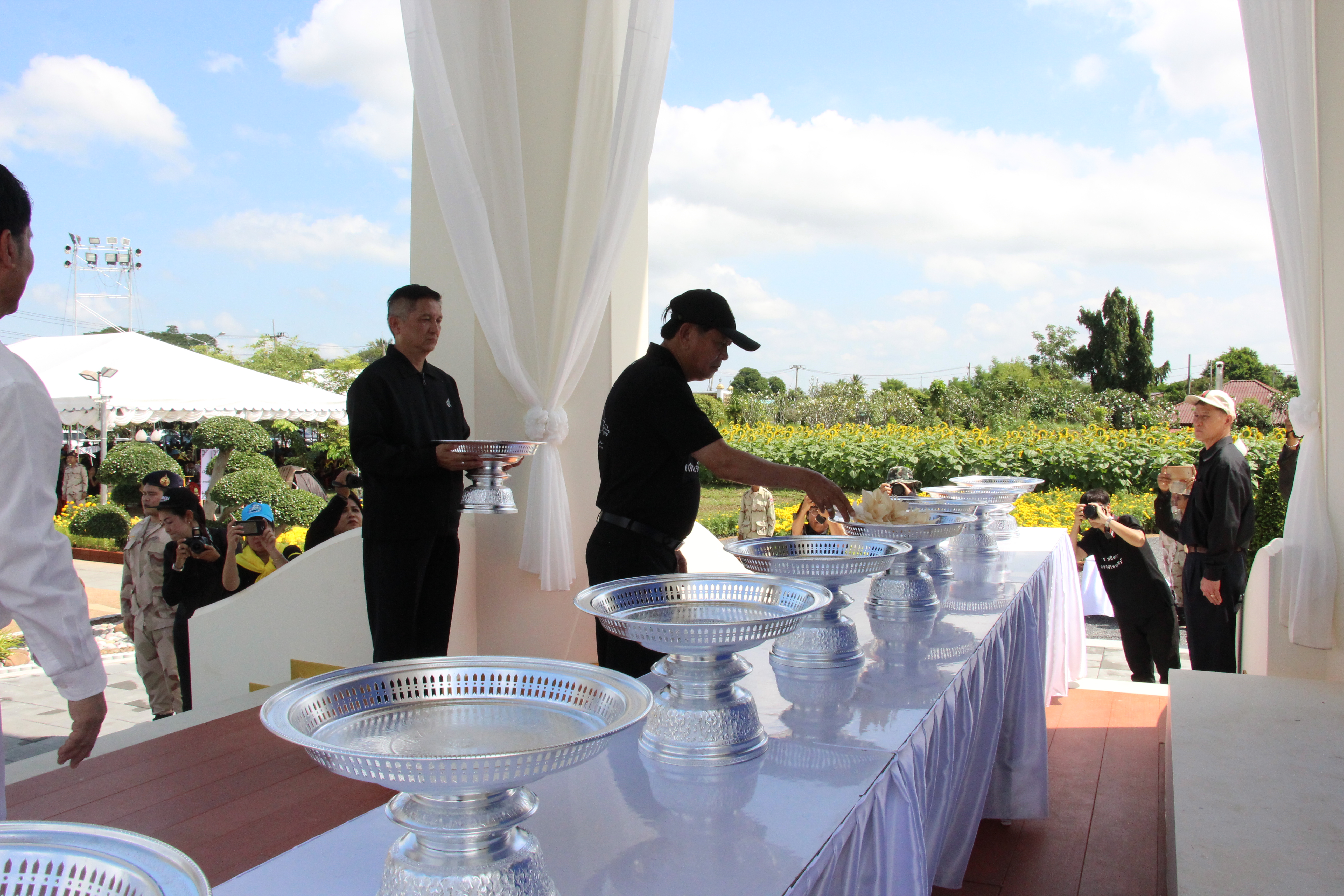 ซ้อมใหญ่ งานพระราชพิธีถวายพระเพลิงพระบรมศพพระบาทสมเด็จปรมินทรมหาภูมิพลอดุลเดช
