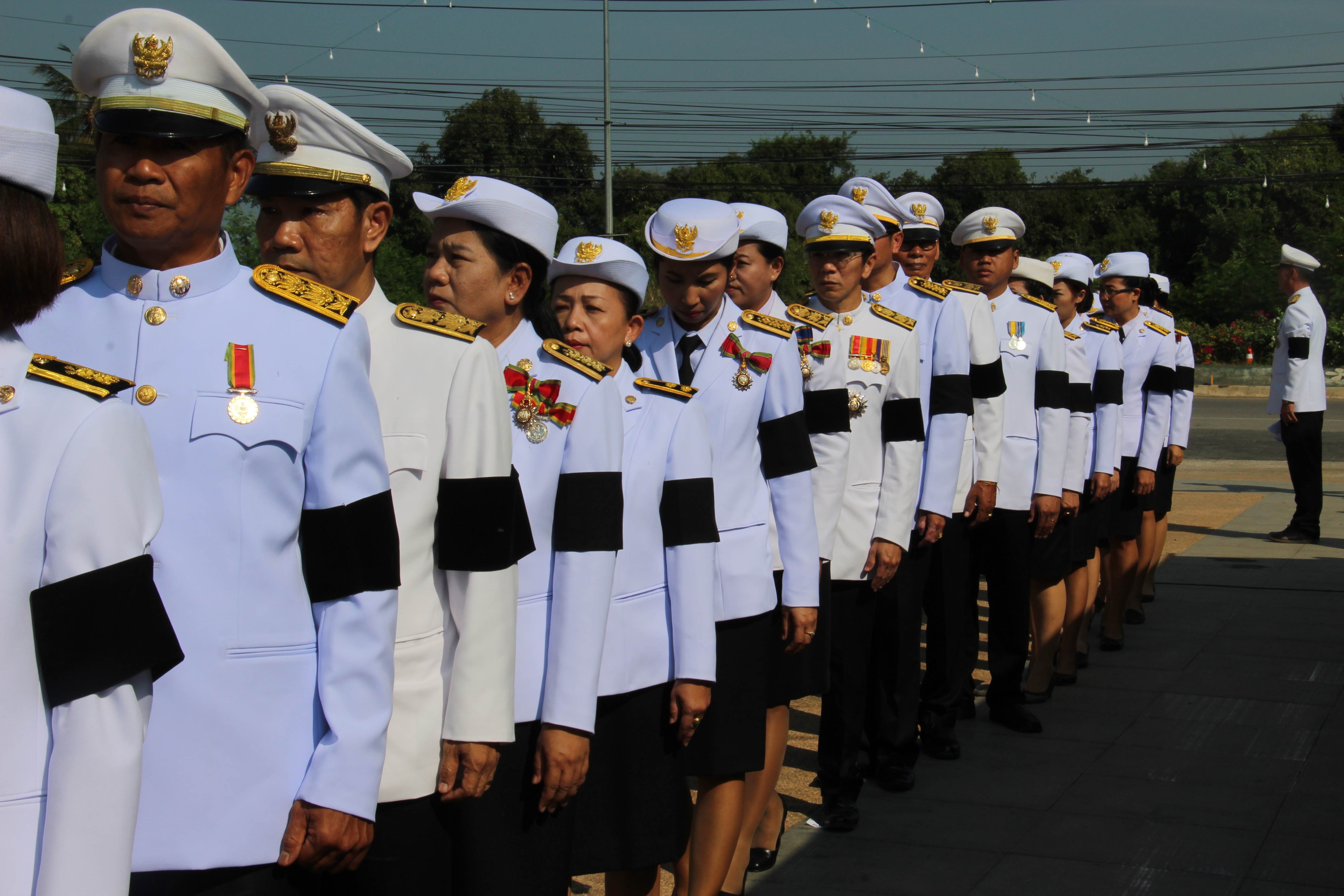 “น้อมเสด็จสู่สวรรค์คาลัย”