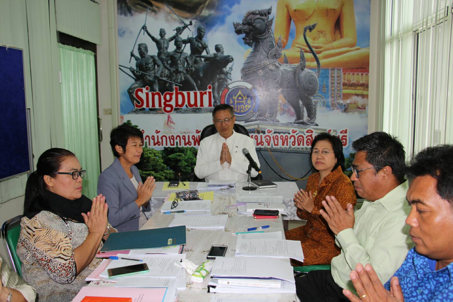 สำนักงานพัฒนาชุมชนจังหวัดสิงห์บุรี ประชุมขับเคลื่อนการดำเนินงานตามยุทธศาสตร์กรมการพัฒนาชุมชน 2561