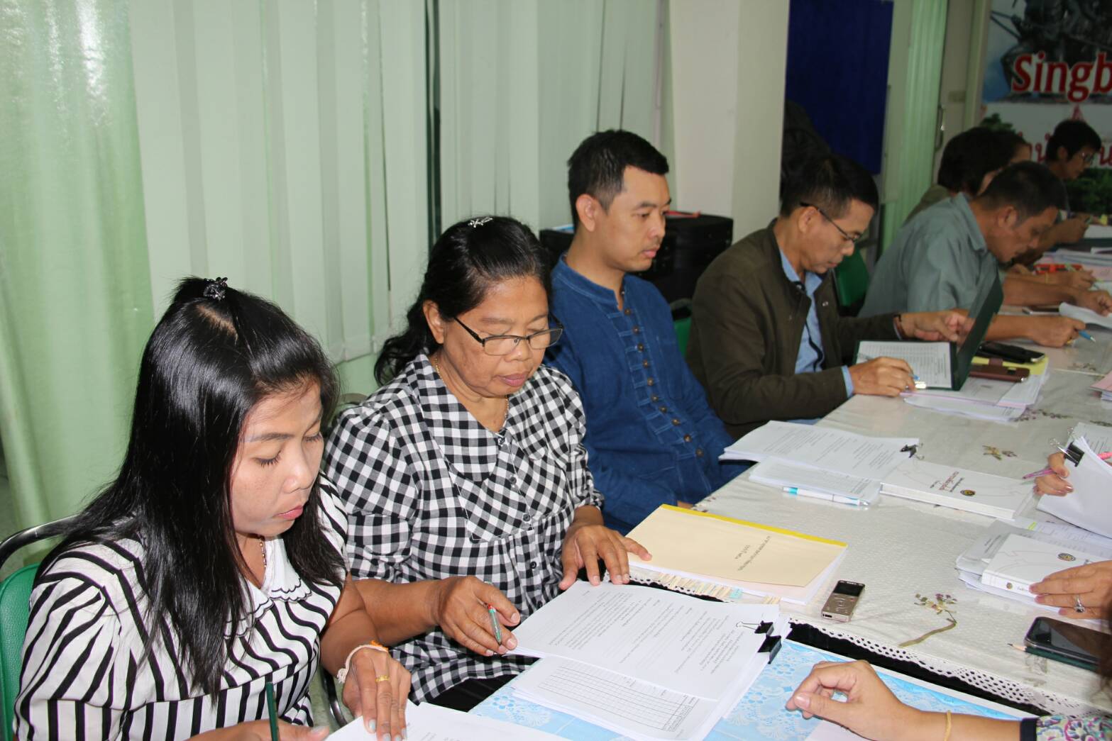 สำนักงานพัฒนาชุมชนจังหวัดสิงห์บุรี ประชุมขับเคลื่อนการดำเนินงานตามยุทธศาสตร์กรมการพัฒนาชุมชน 2561