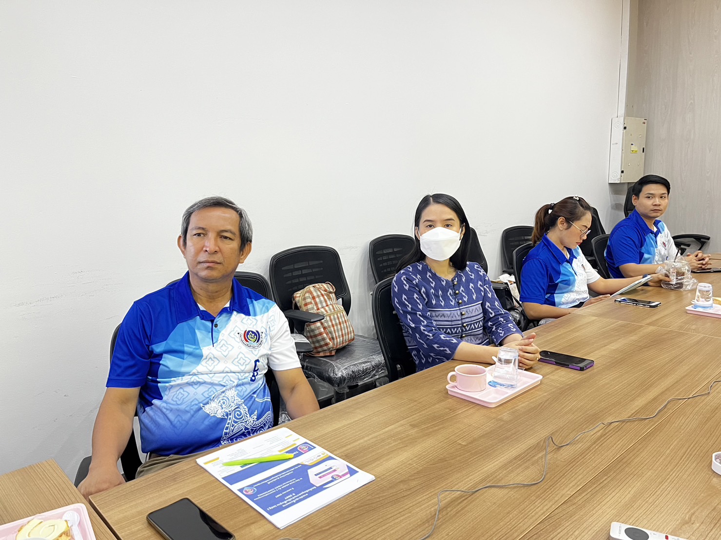 🌈 03/01/67 พช.สิงห์บุรี ร่วมประชุมชี้แจงการจัดเก็บข้อมูลความจำเป็นพื้นฐาน (จปฐ.) ปี 2567ผ่านระบบวีดิทัศน์ทางไกล (VDO Conference)