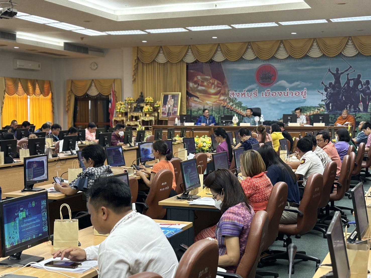 🌈 พช.สิงห์บุรี ร่วมประชุมคณะกรรมการขับเคลื่อนเป้าหมายการพัฒนาที่ยั่งยืน (Sustainable Development Goals : SDGs) จังหวัดสิงห์บุรี ครั้งที่ 1/2567
