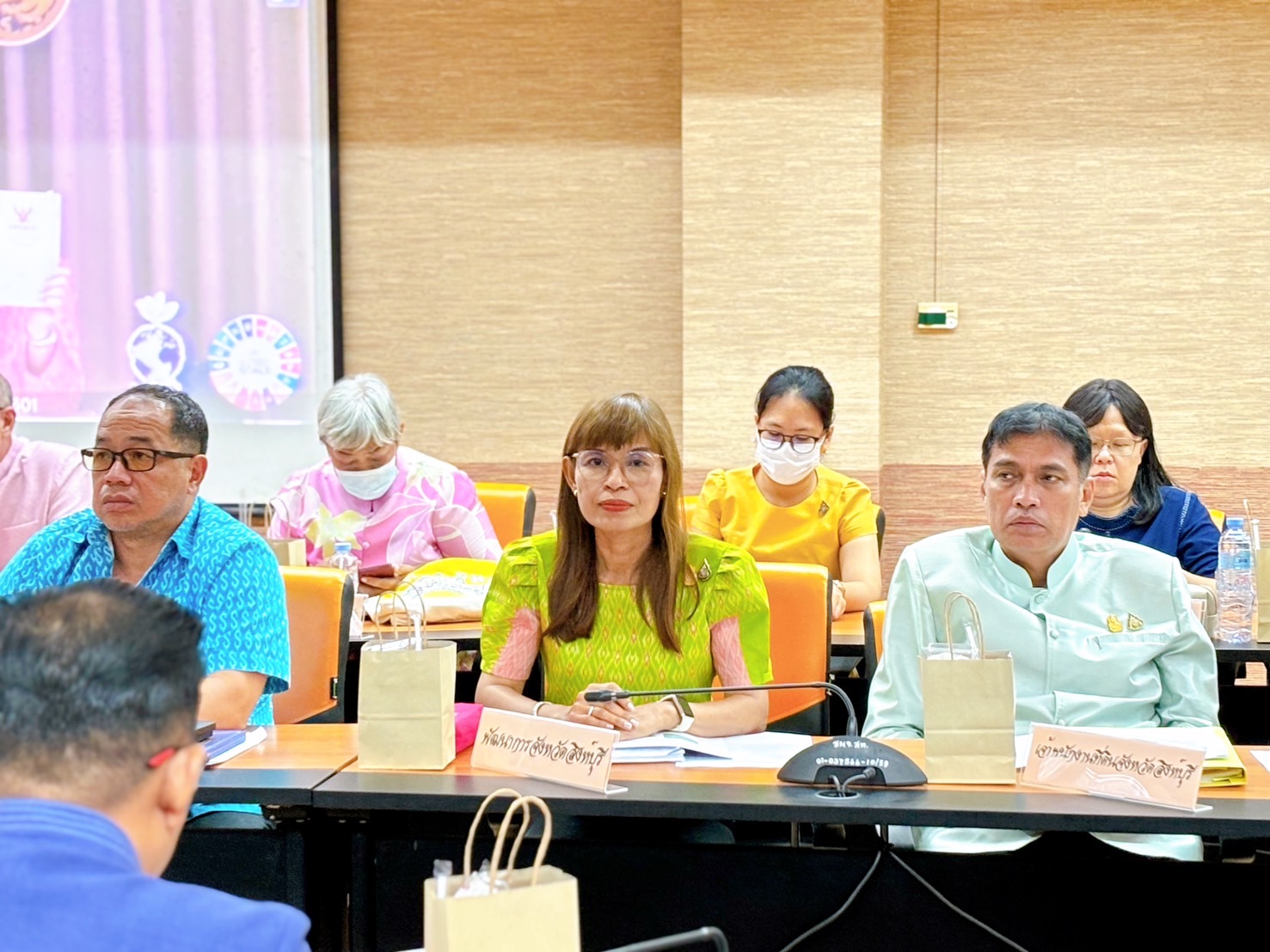 🌈 24/04/67 พช.สิงห์บุรี ร่วมประชุมขับเคลื่อนและติดตามนโยบายของรัฐบาลและภารกิจสำคัญของปลัดกระทรวงมหาดไทย ประจำปีงบประมาณ พ.ศ. 2567 (เดือนเมษายน 2567)