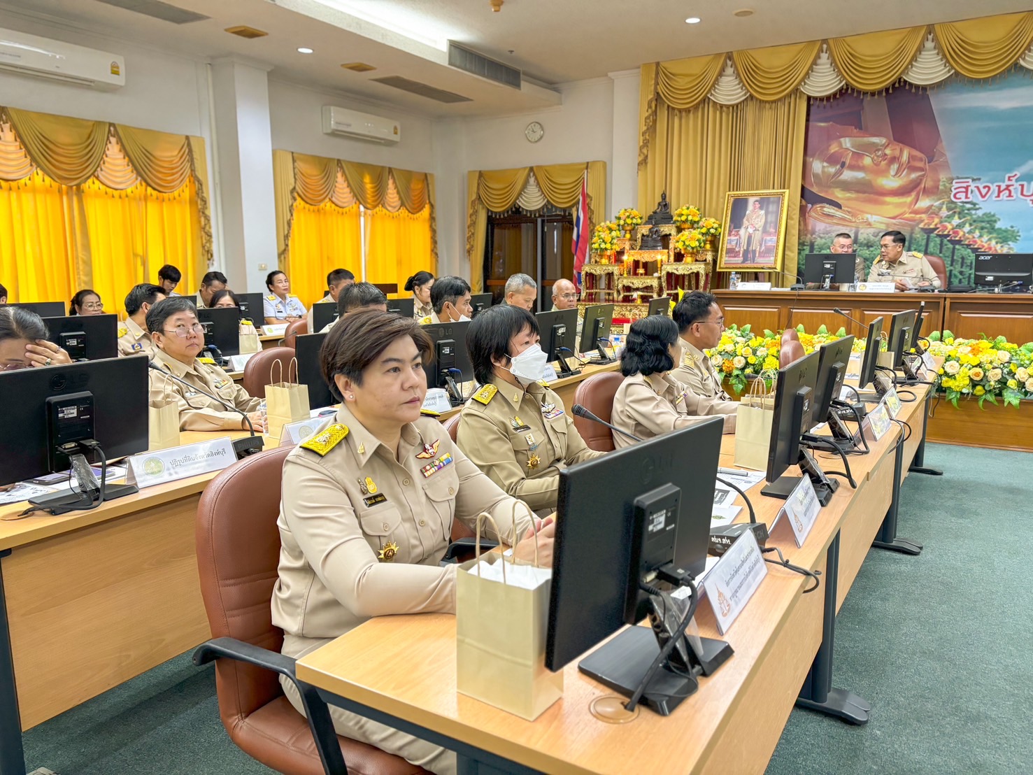 🌈 30/04/67 พช.สิงห์บุรี ร่วมการประชุมคณะกรมการจังหวัดสิงห์บุรี ครั้งที่ 4/2567 ประจำเดือนเมษายน 2567