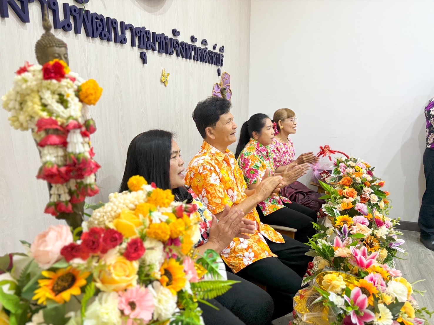 🌈 11/04/67 พช.สิงห์บุรี ร่วมสืบสานประเพณีไทย “สุขสันต์มหาสงกรานต์ 2567”