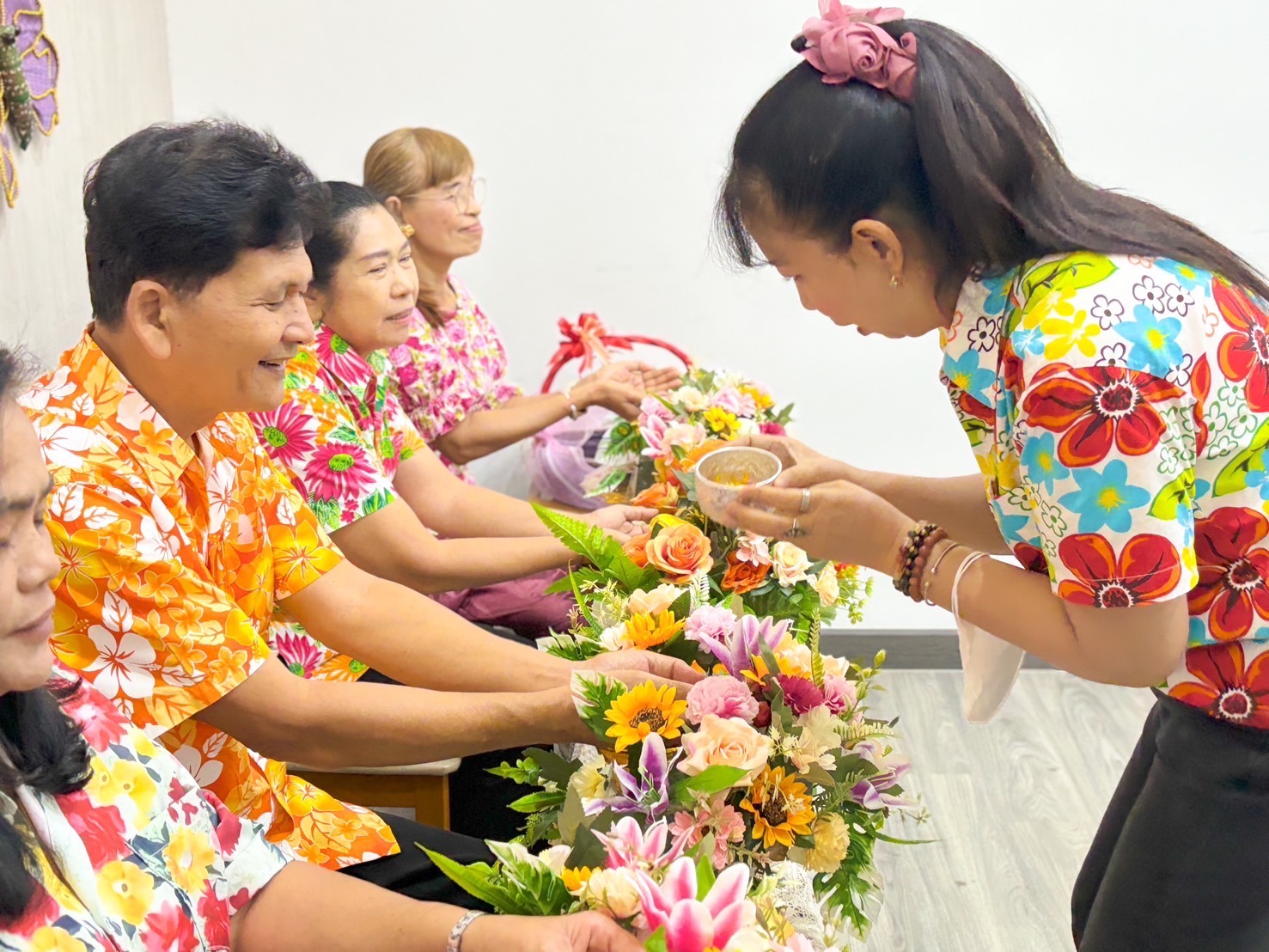 🌈 11/04/67 พช.สิงห์บุรี ร่วมสืบสานประเพณีไทย “สุขสันต์มหาสงกรานต์ 2567”