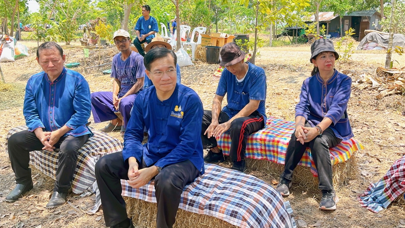 🌈 26/04/67 พช.สิงห์บุรี จัดกิจกรรมเอามื้อสามัคคี ศูนย์เรียนรู้ทฤษฎีใหม่รูปแบบ โคก หนอง นา แปลงของนายวรพจน์ แก้วเกิด