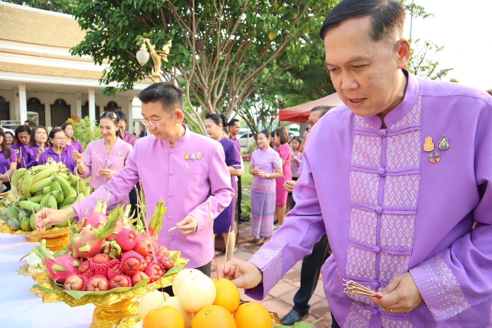 🌈 พช.สิงห์บุรี ร่วมกิจกรรมมหาสงกรานต์ สรงน้ำพระพรหมเทวาลัย สิงห์บุรี เนื่องในเทศกาลสงกรานต์ ประจำปี 2567