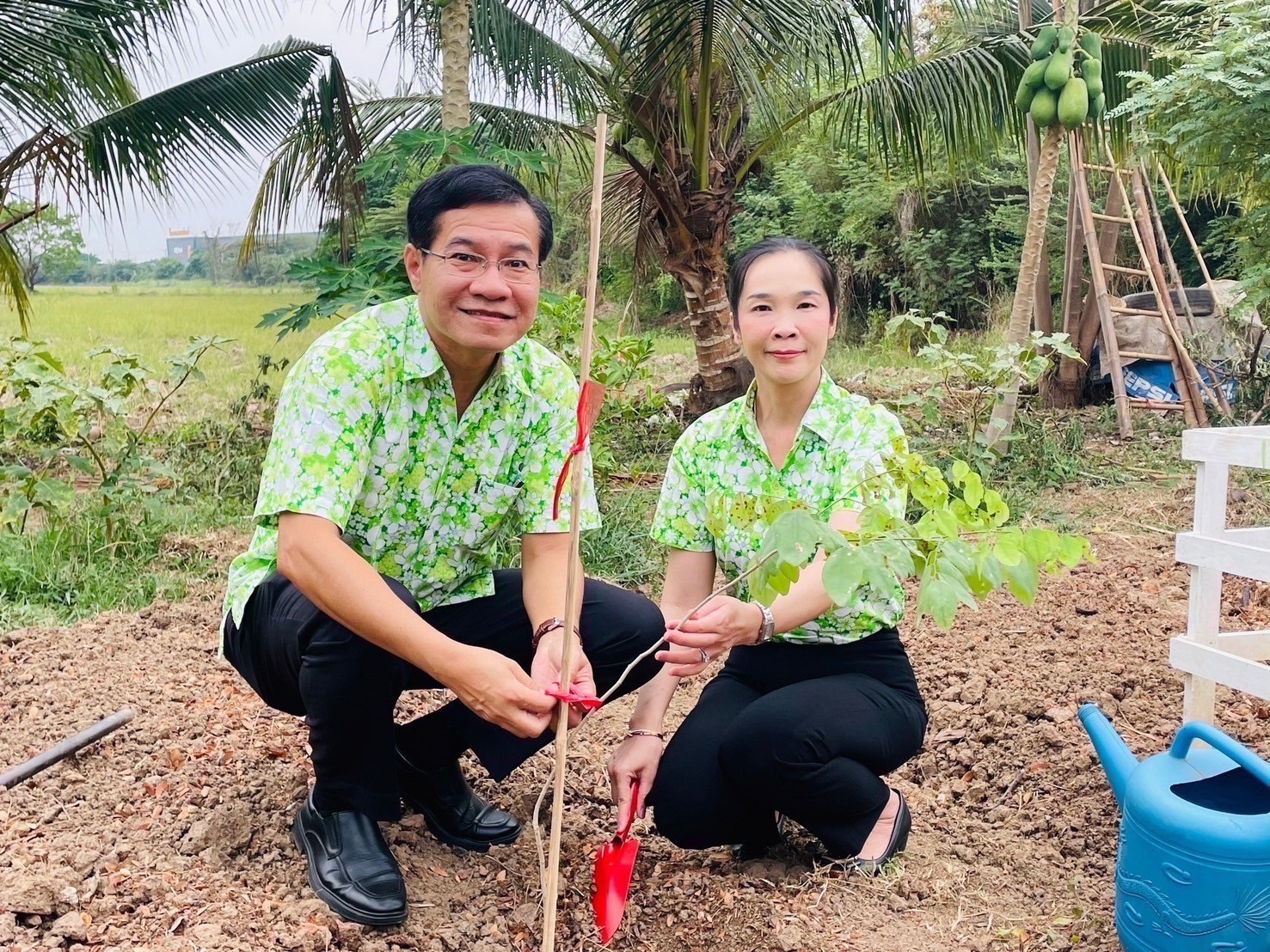 🌈 10/04/67 พช.สิงห์บุรี ร่วมพิธีเปิดซุ้มผักสวนครัวข้ามคลอง “สิงห์กะเษต”