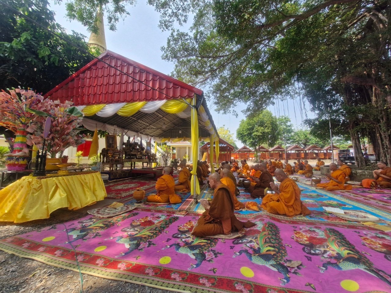 🌈 22/04/67 พช.สิงห์บุรี ร่วมพิธีทำบุญตักบาตร ในโครงการธรรมยาตราเพื่อเทิดพระเกียรติ ร่วมใจพัฒนาสังคม สงเคราะห์วัด และประชาชนอย่างยั่งยืน ครั้งที่ 2 ประจำปี พ.ศ. 2567