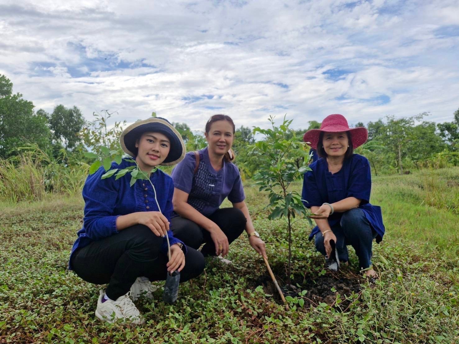 🌈 21/05/67 พช.สิงห์บุรี ขับเคลื่อนกิจกรรม “วันดินโลก” (World Soil Day) ปี 2566 กรมการพัฒนาชุมชน กระทรวงมหาดไทย ระยะที่ 2 (ระหว่างเดือนพฤษภาคม 2567 – เดือนกันยายน 2567) รอบเดือนพฤษภาคม 2567