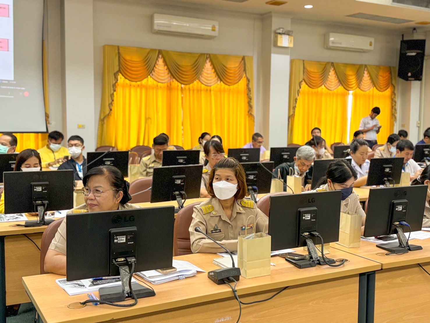 🌈 28/05/67 พช.สิงห์บุรี ร่วมโครงการสัมมนาเชิงปฏิบัติการจัดทำแผน พัฒนาจังหวัด 5 ปี (พ.ศ. 2566-2570) ฉบับทบทวนและแผนปฏิบัติราชการ ประจำปีงบประมาณ พ.ศ. 2569 จังหวัดสิงห์บุรี