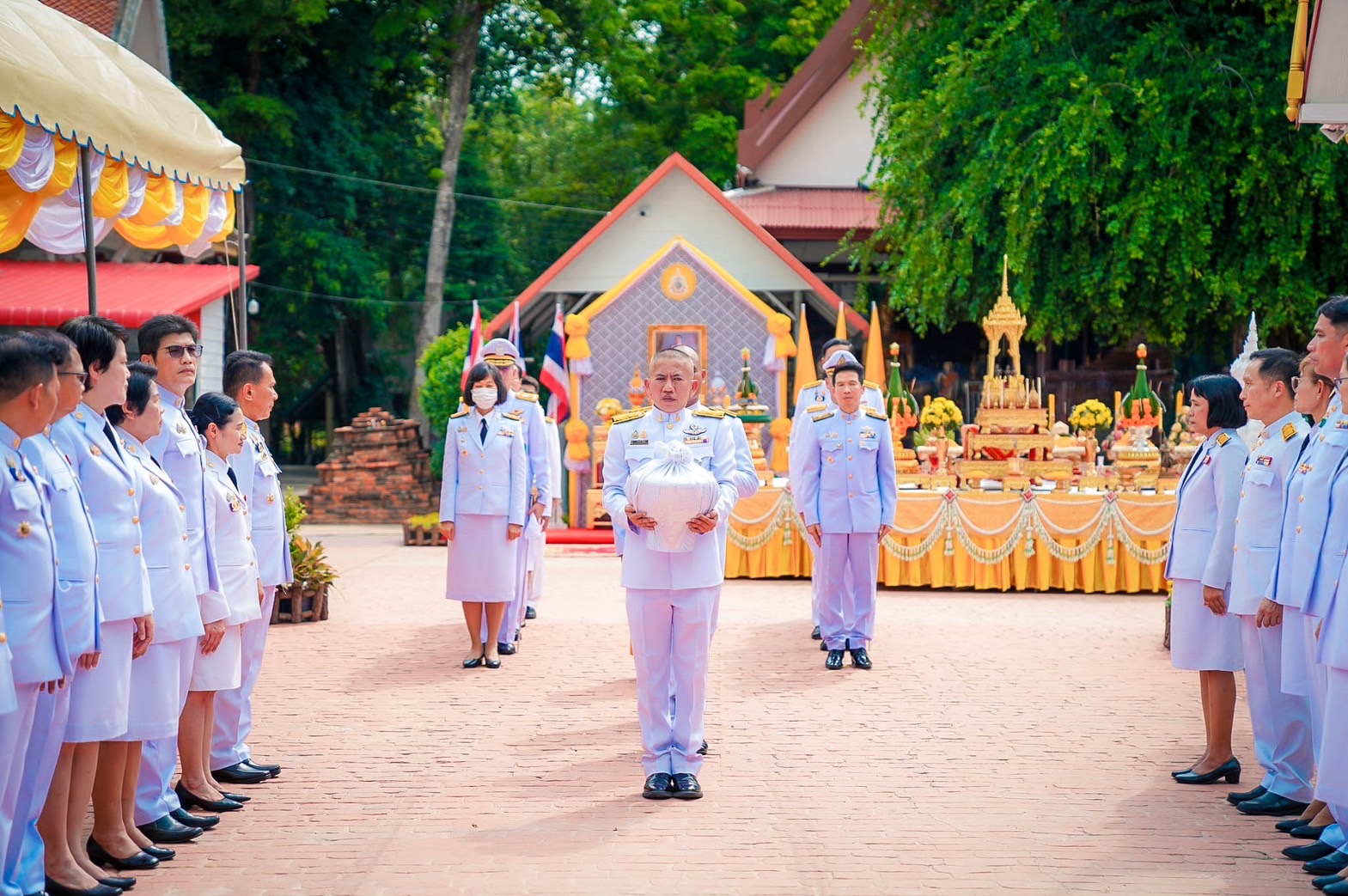 🌈 04/07/67 พช.สิงห์บุรี ร่วมพิธีพลีกรรมตักน้ำจากแหล่งน้ำศักดิ์สิทธิ์ งานเฉลิมพระเกียรติพระบาทสมเด็จพระเจ้าอยู่หัว เนื่องในโอกาสมหามงคลเฉลิมพระชนมพรรษา 6 รอบ 28 กรกฎาคม 2567 จังหวัดสิงห์บุรี