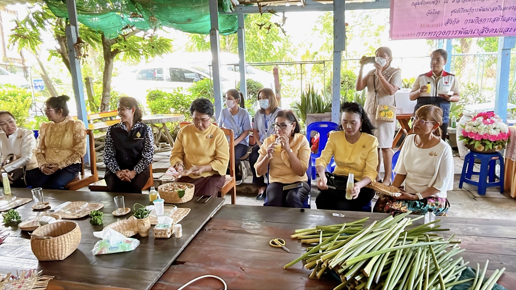 🌈 02/07/67 ประธานแม่บ้านมหาดไทยจังหวัดสิงห์บุรี ลงพื้นที่เยี่ยมเยียนให้กำลังใจกลุ่มแปรรูปผักตบชวา