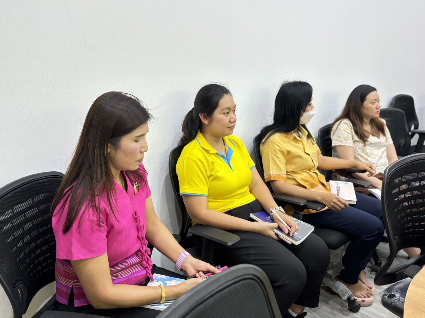 🌈 08/10/67 พช.สิงห์บุรี จัดประชุม Family Meeting สำนักงานพัฒนาชุมชนจังหวัดสิงห์บุรี ครั้งที่ 14/2567